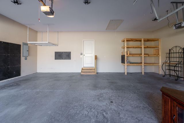 2414 E Academy, Ozark, MO 65721