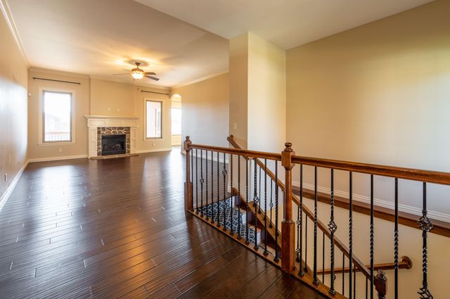 2414 E Academy, Ozark, MO 65721