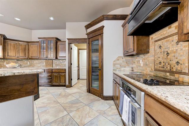 1813 NW 193rd Circle, Edmond, OK 73012