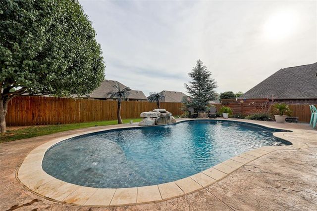 1813 NW 193rd Circle, Edmond, OK 73012