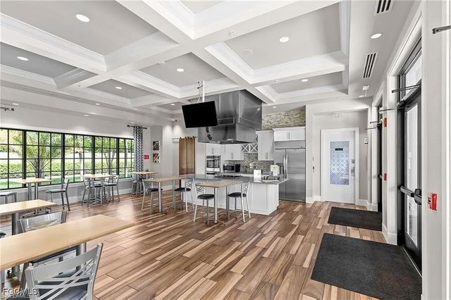 2373 Anguilla DR # 101, Naples, FL 34120