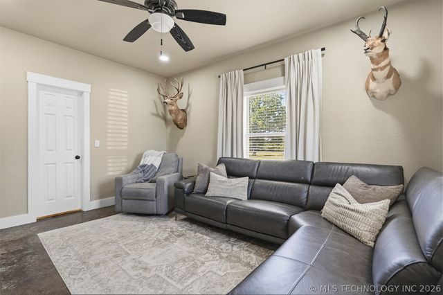 315 Lobo, Lone Grove, OK 73443