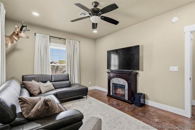 315 Lobo, Lone Grove, OK 73443