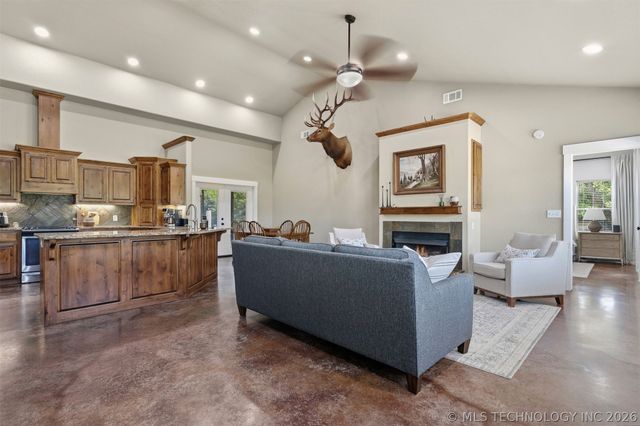 315 Lobo, Lone Grove, OK 73443