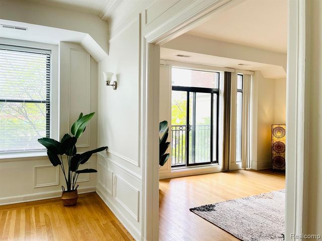 2900 E Jefferson Avenue B1, Detroit, MI 48207