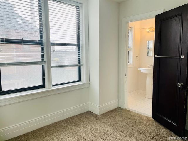 2900 E Jefferson Avenue B1, Detroit, MI 48207