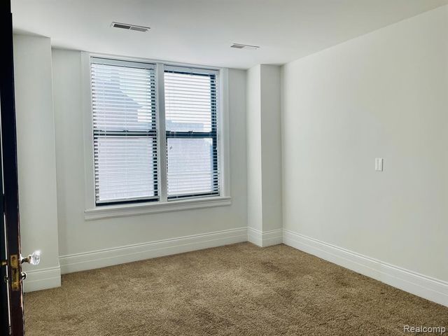 2900 E Jefferson Avenue B1, Detroit, MI 48207