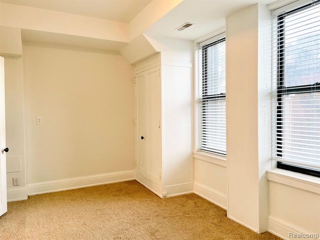 2900 E Jefferson Avenue B1, Detroit, MI 48207