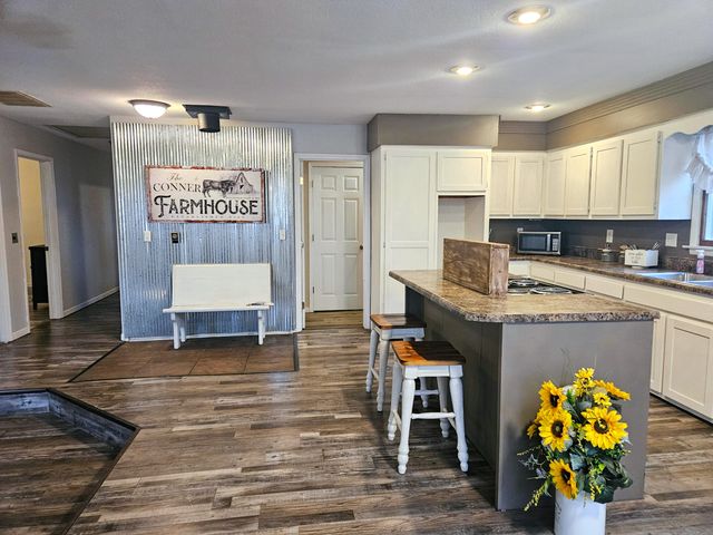 21371 Howell Road, Mountain View, MO 65548