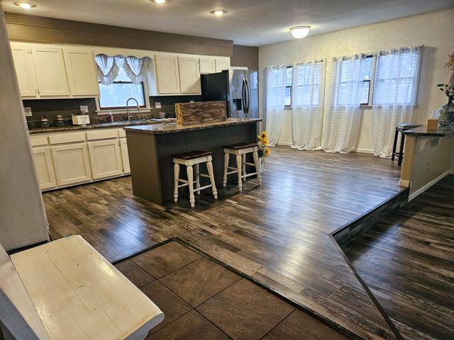 21371 Howell Road, Mountain View, MO 65548