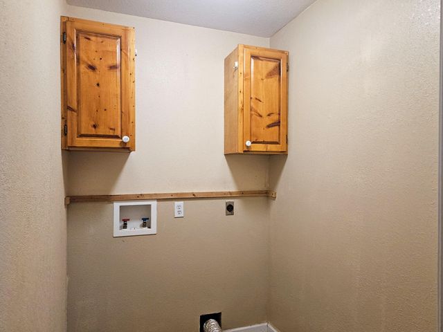 21371 Howell Road, Mountain View, MO 65548