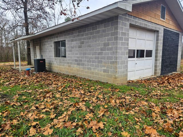 21371 Howell Road, Mountain View, MO 65548