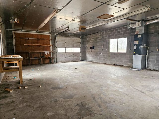 21371 Howell Road, Mountain View, MO 65548