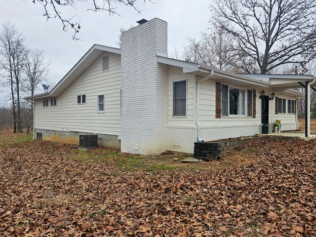 21371 Howell Road, Mountain View, MO 65548