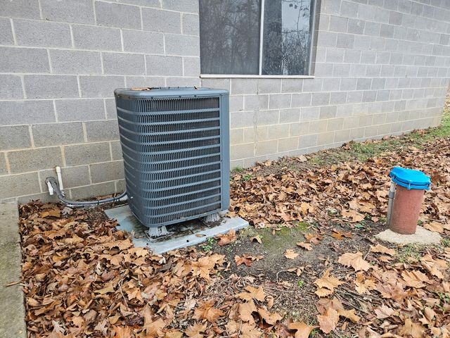 21371 Howell Road, Mountain View, MO 65548