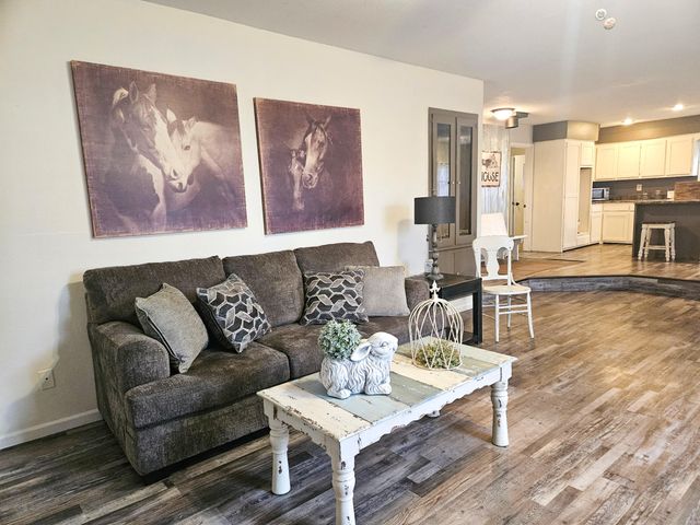 21371 Howell Road, Mountain View, MO 65548