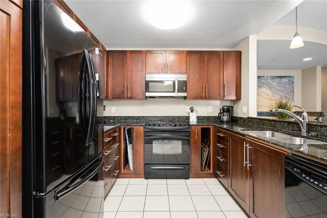 3700 Sandpiper Rd Apt 223, Virginia Beach, VA 23456