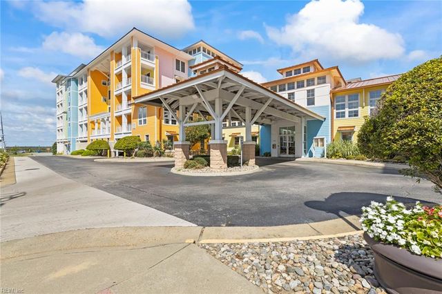 3700 Sandpiper Rd Apt 223, Virginia Beach, VA 23456