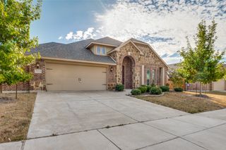 1914 Maplewood Drive, Glenn Heights, TX 75154