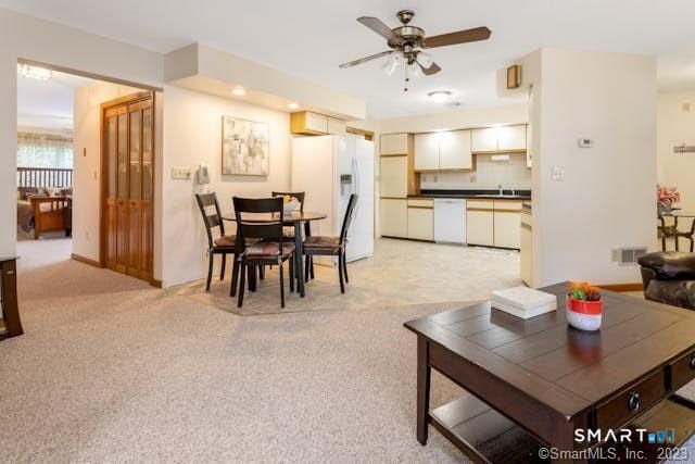 65 Shelton Avenue C, Shelton, CT 06484