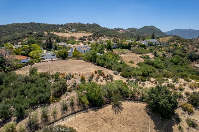24030 ALDER Place, Calabasas, CA 91302