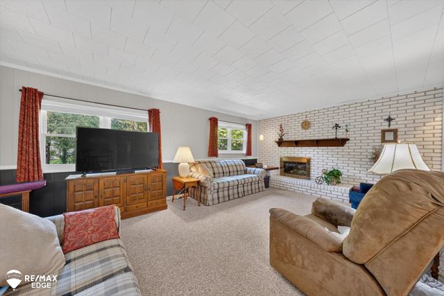 307 Sequoia Drive, Davison, MI 48423