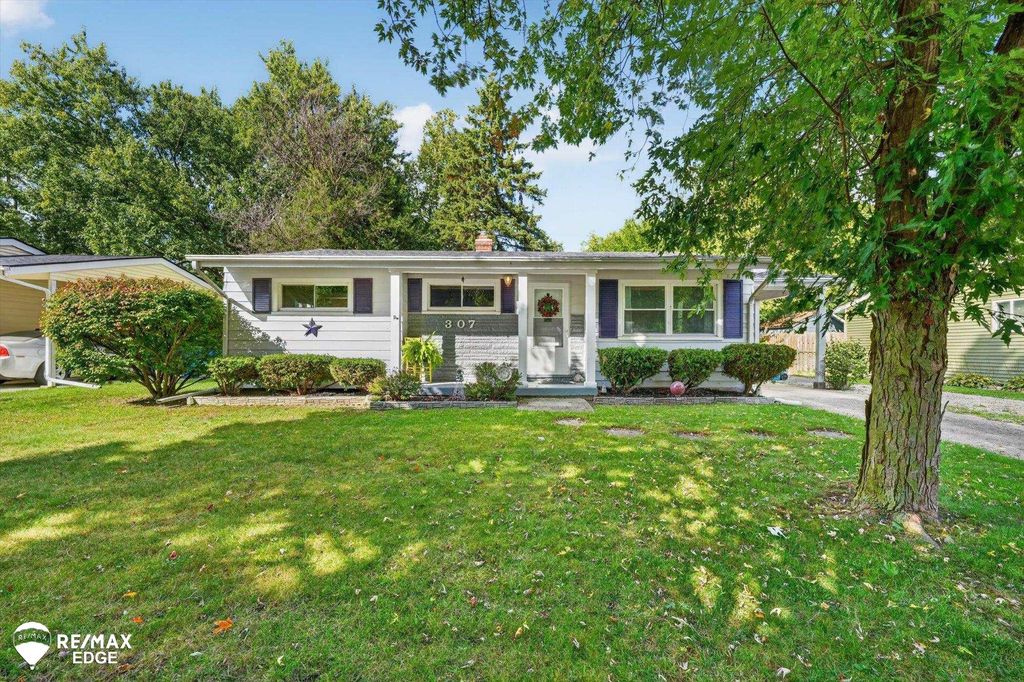307 Sequoia Drive, Davison, MI 48423