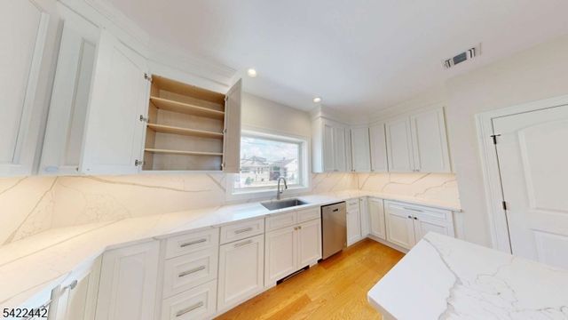 376 5Th Ave, Paterson City, NJ 07514