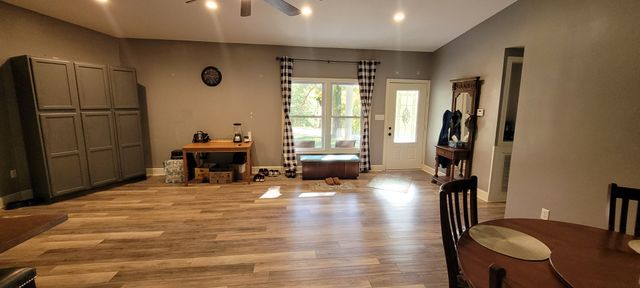408 Sandy Rd, Dover, TN 37058