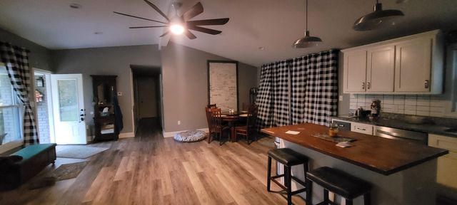 408 Sandy Rd, Dover, TN 37058