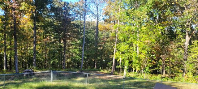 408 Sandy Rd, Dover, TN 37058