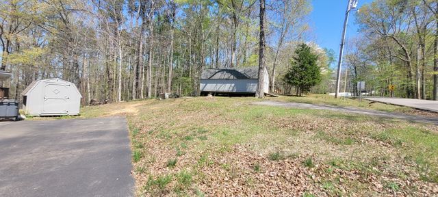408 Sandy Rd, Dover, TN 37058