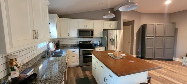 408 Sandy Rd, Dover, TN 37058