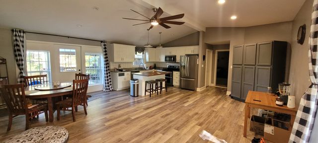 408 Sandy Rd, Dover, TN 37058