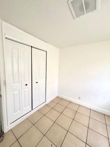 5820 NW 13th Street, Sunrise, FL 33313