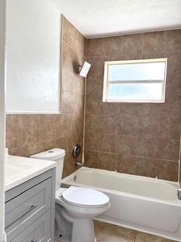 5820 NW 13th Street, Sunrise, FL 33313