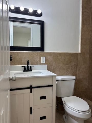 5820 NW 13th Street, Sunrise, FL 33313