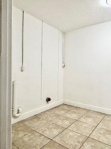 5820 NW 13th Street, Sunrise, FL 33313