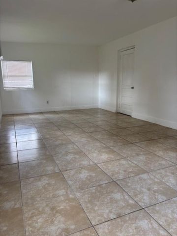 5820 NW 13th Street, Sunrise, FL 33313