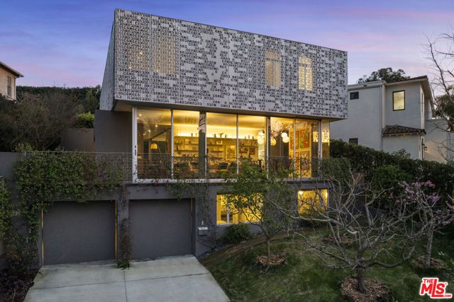 10328 Cresta Drive, Los Angeles, CA 90064