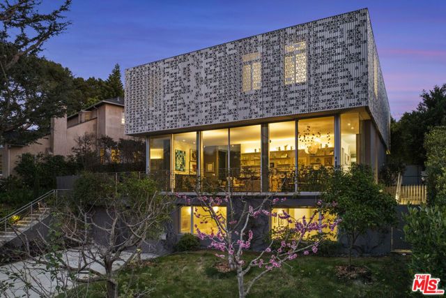 10328 Cresta Drive, Los Angeles, CA 90064