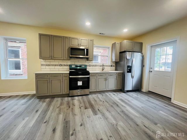 362 Lawrie Street 2, Perth Amboy, NJ 08861