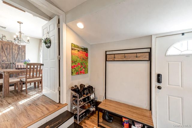 178 Spur Drive S, Bay Shore, NY 11706