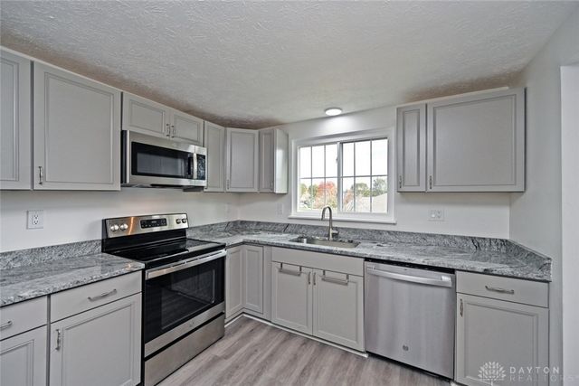 1350 Vista Ridge Drive, Miamisburg, OH 45342