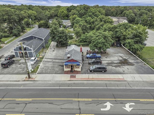 669 Flanders Road, Flanders, NY 11901