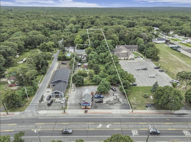 669 Flanders Road, Flanders, NY 11901