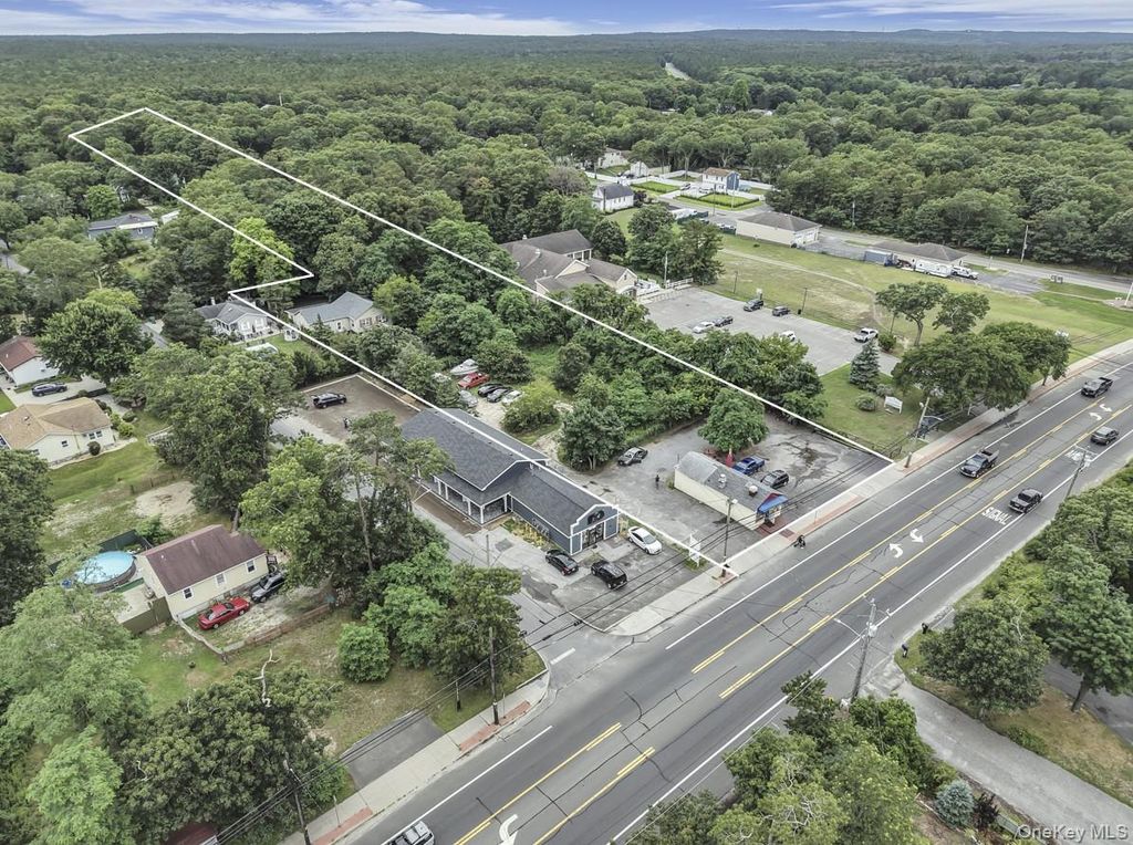 669 Flanders Road, Flanders, NY 11901