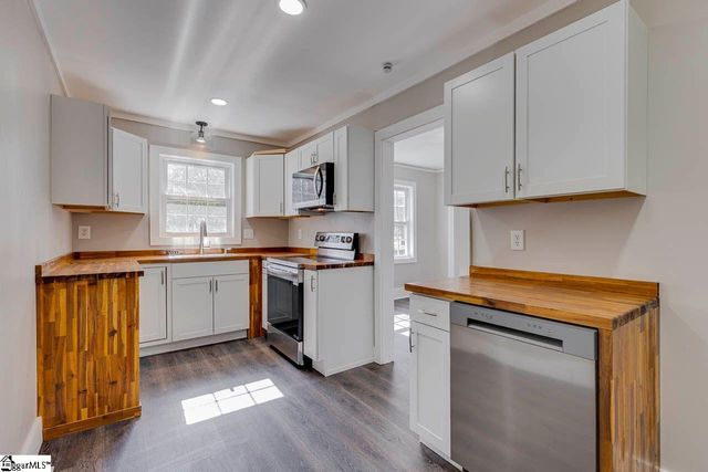 26 Broad Vista Boulevard, Taylors, SC 29687