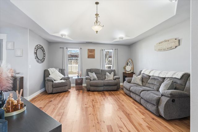 2358 Asher Drive, Medford, OR 97504