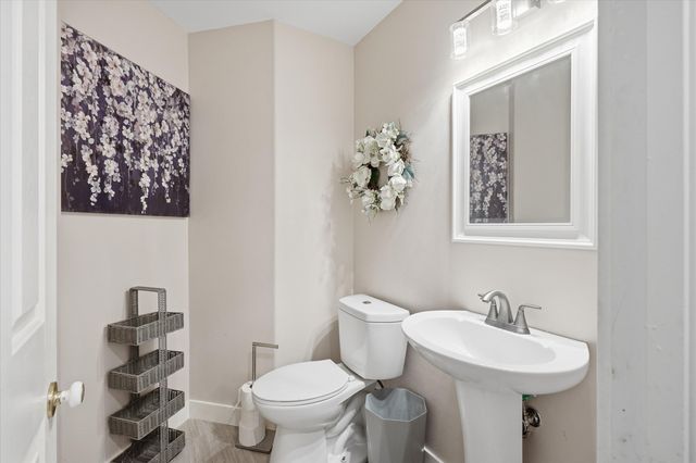 2358 Asher Drive, Medford, OR 97504